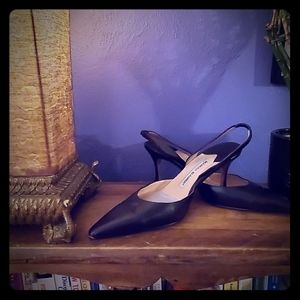 SLINGBACK PUMPS